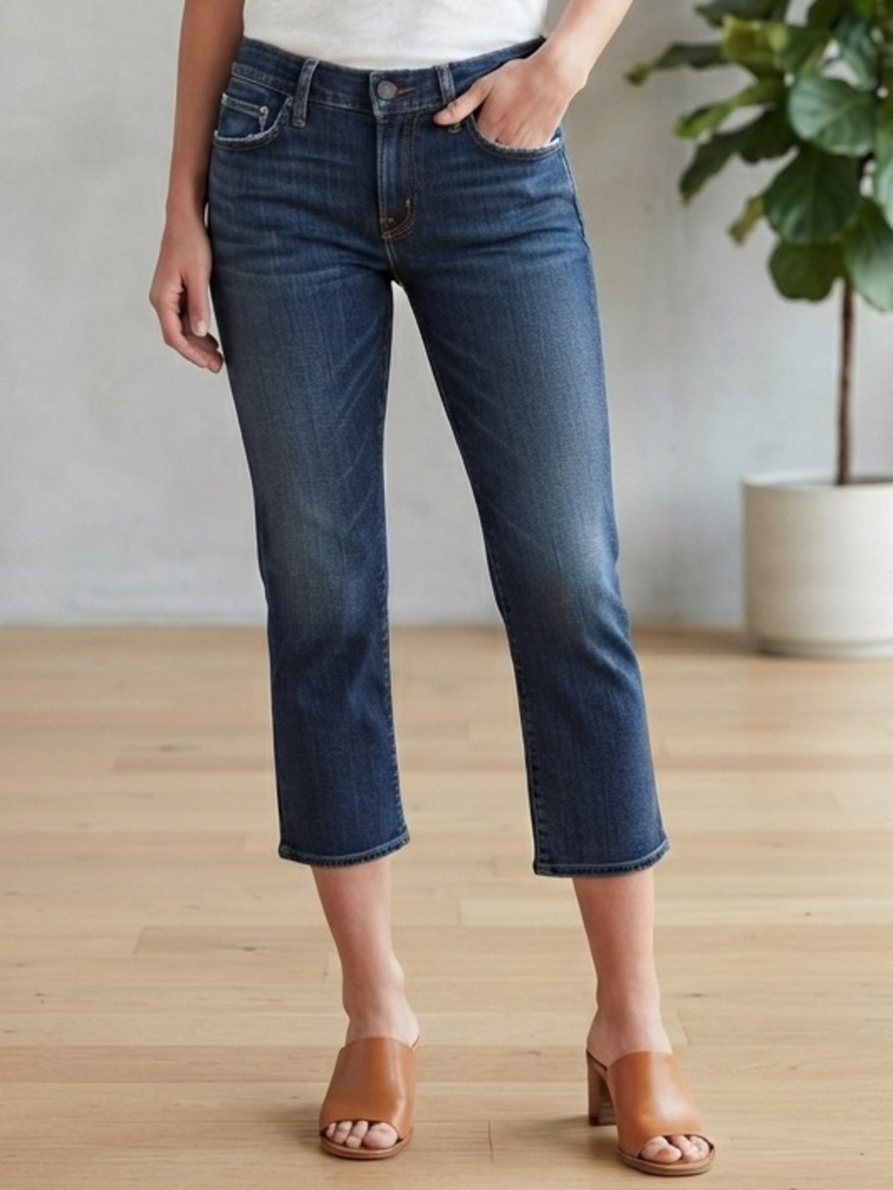 Citizens Of Humanity Dark Blue Cropped Straight Jeans